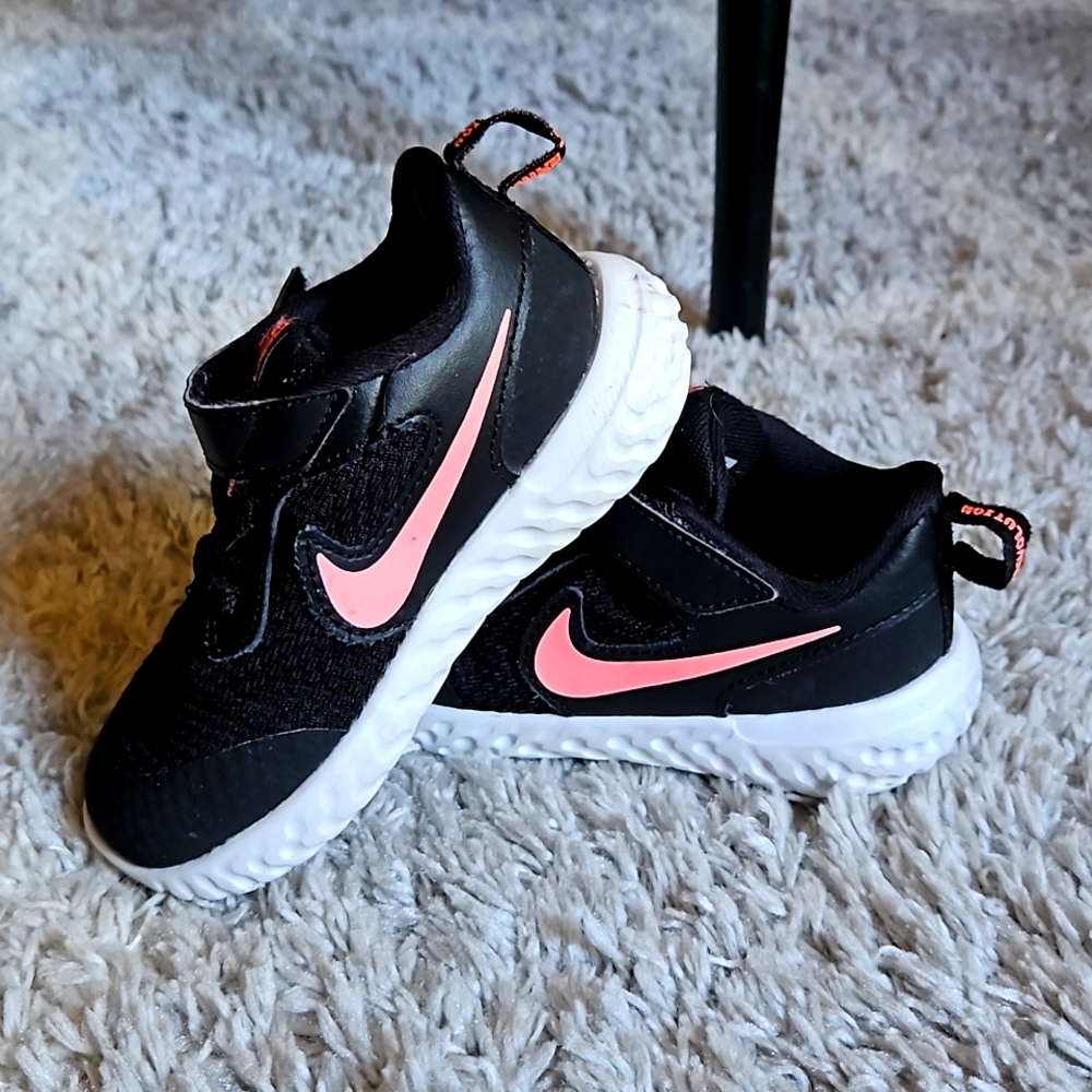 Nike toddler shoes